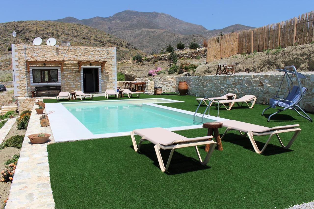 Hideaway Southcrete Lentas