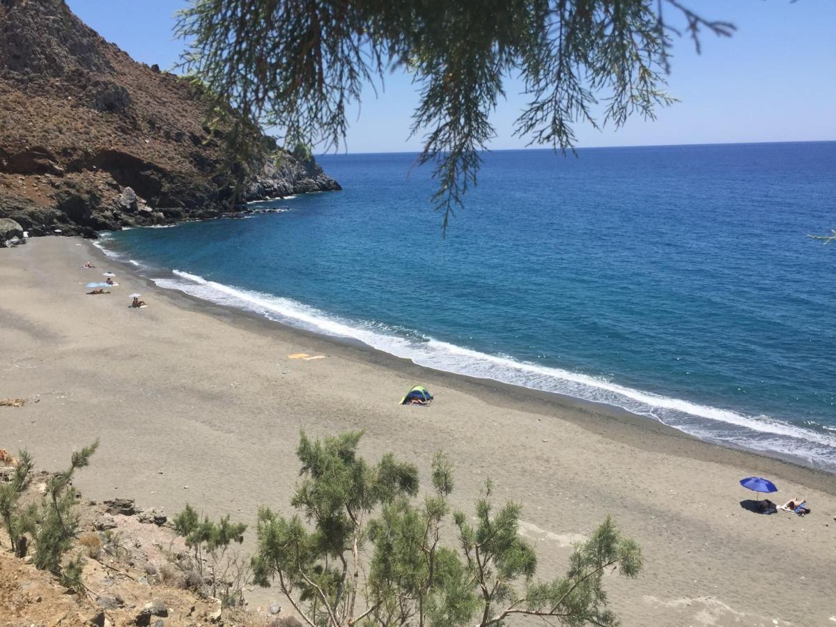 Hideaway Southcrete *