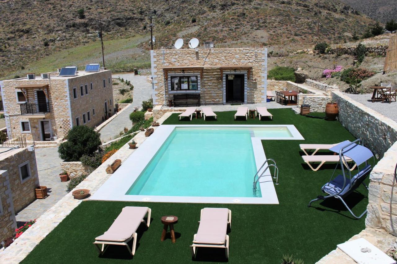 Hideaway Southcrete Lentas