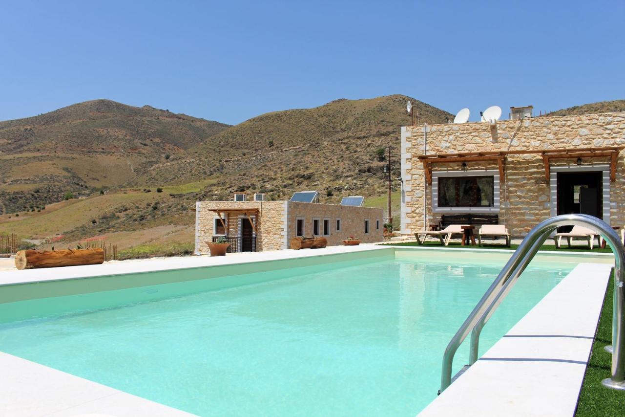 Hideaway Southcrete * Lentas