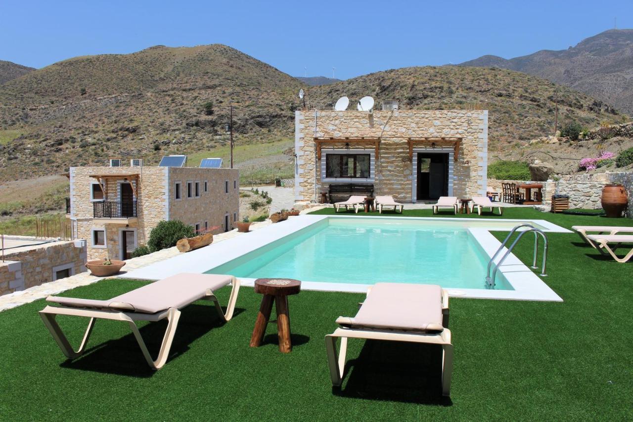 Hideaway Southcrete * Lentas