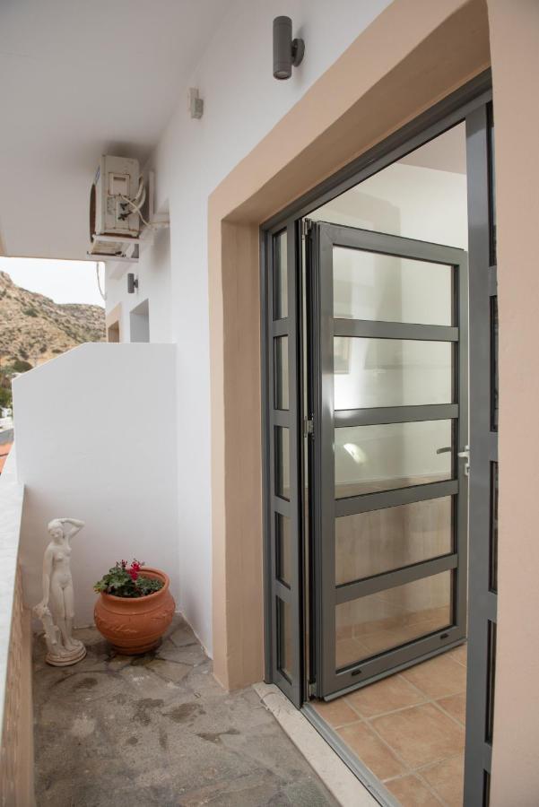 Tsaner And * Matala (Crete)