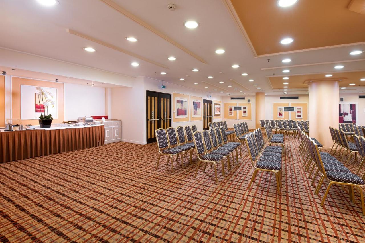 Crowne Plaza Centre By Ihg 5*