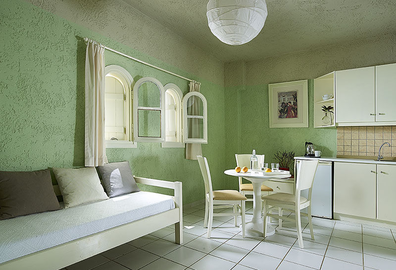 Irida Hotel 3*