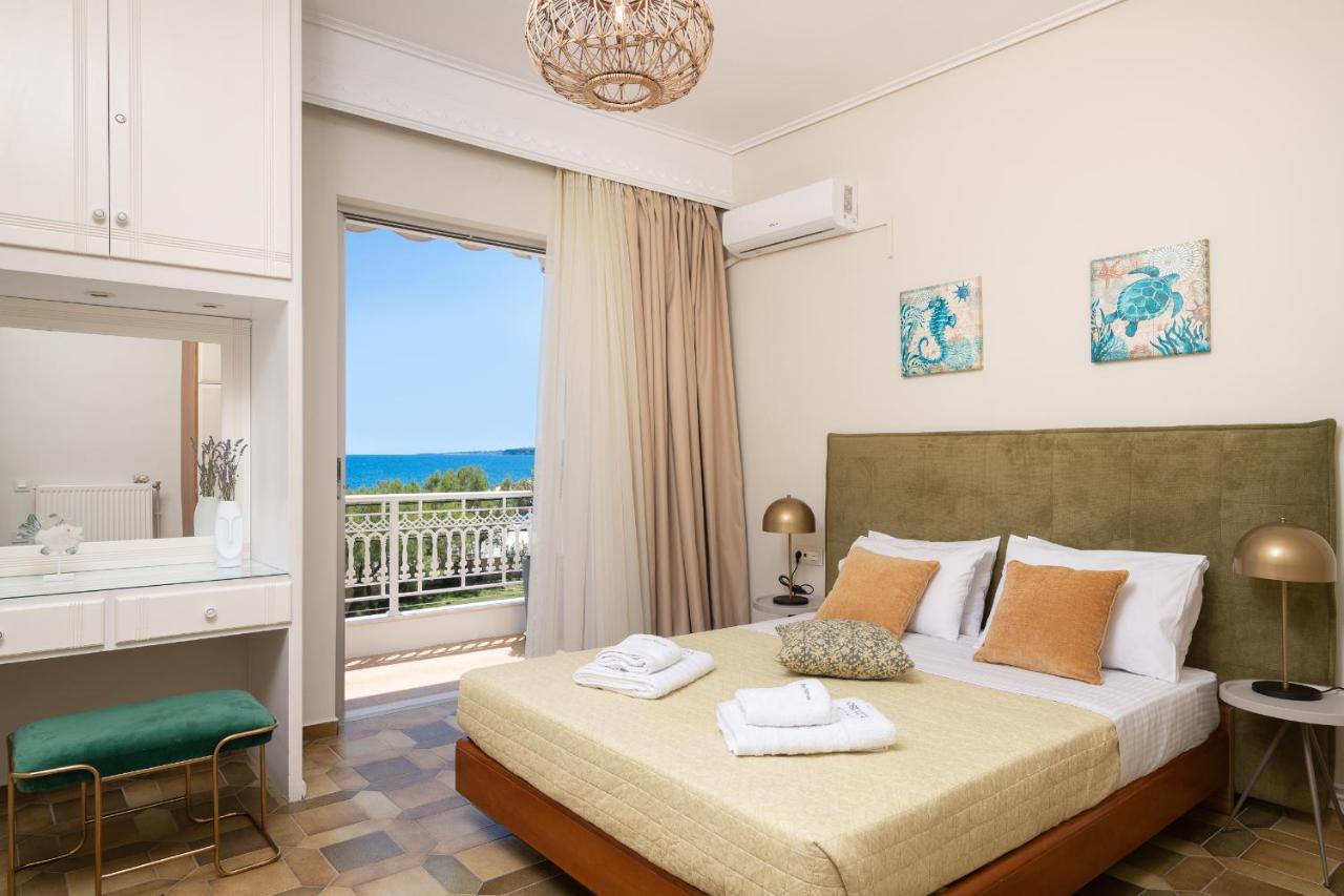 Mare Nostrum Seafront Apartment, By Zantewize *