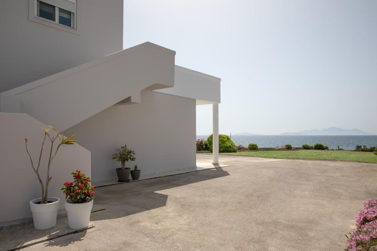 Aegean Eyes 3bd House βy The Sea *