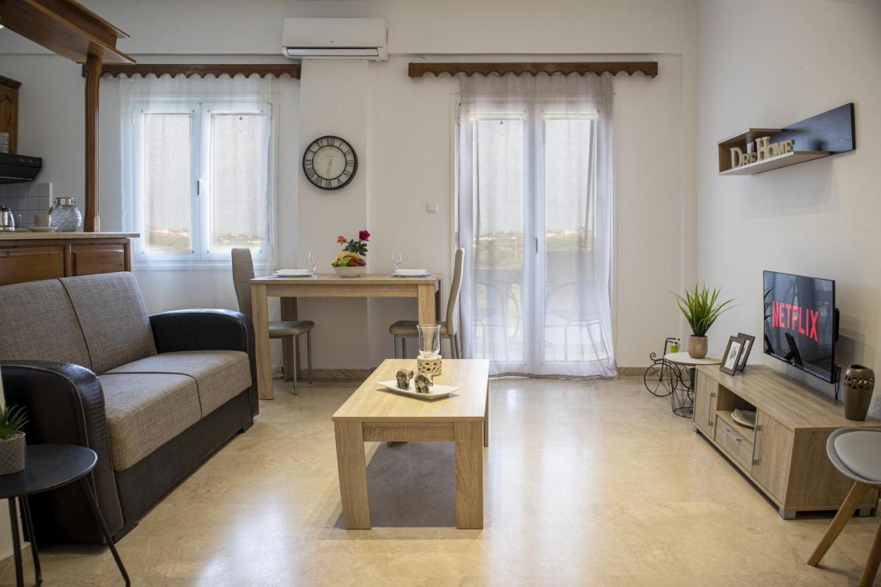 Costas Apartment *