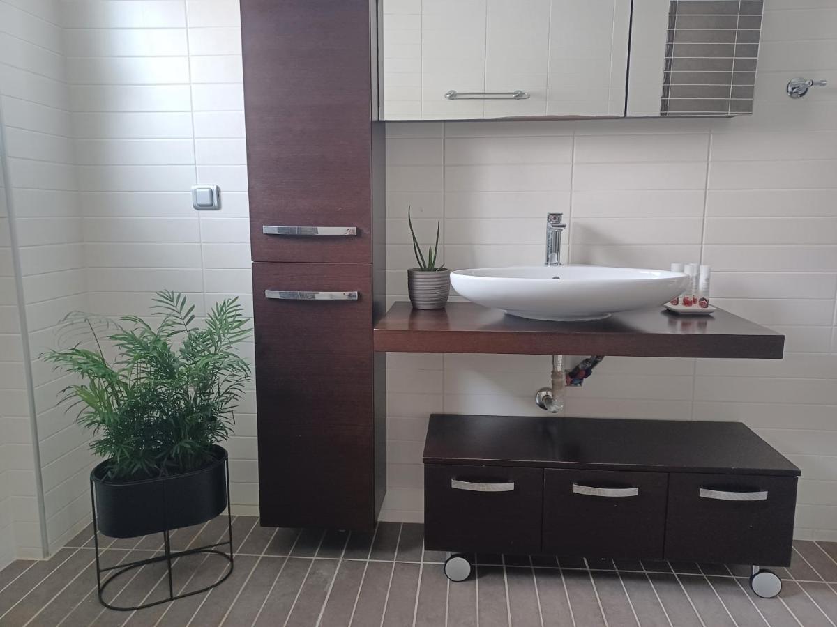 Stargaze With Sea View Apartment *