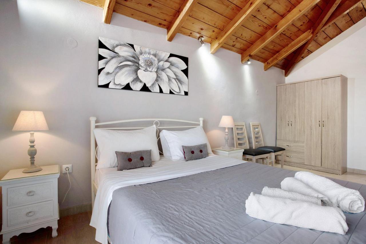 Yiannis Sea View 9