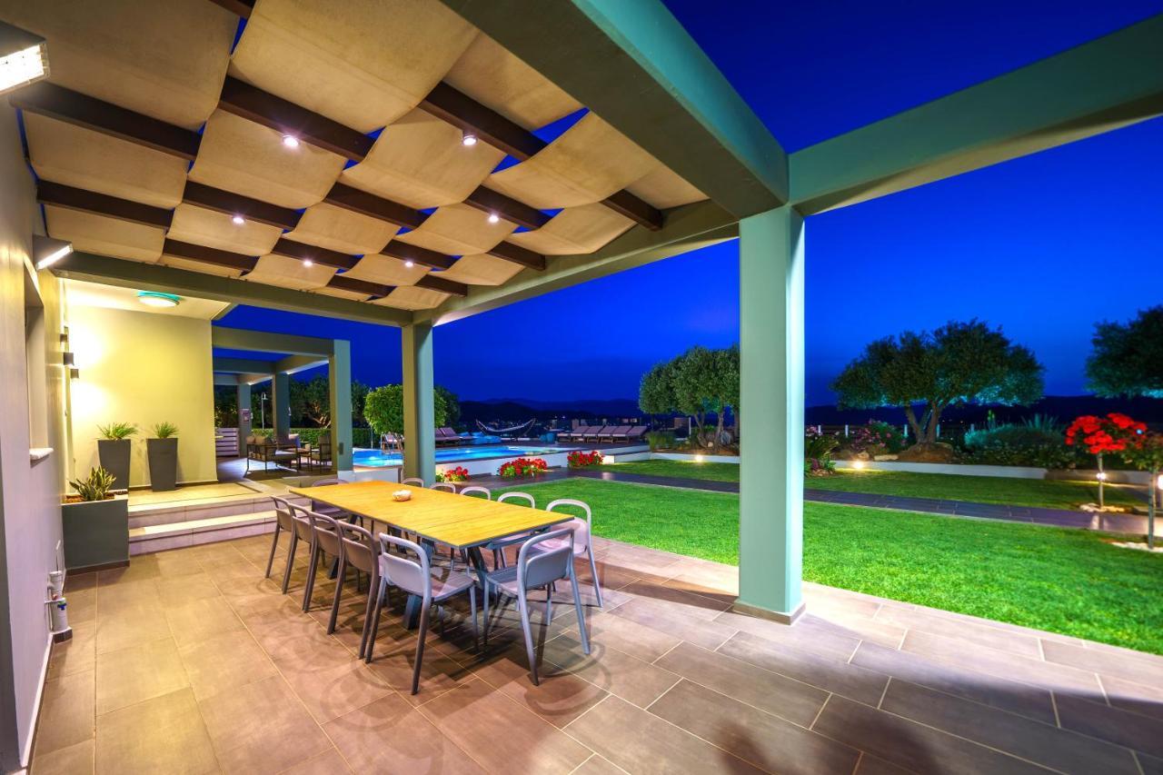 Mythic Olive - Heated Pool - Amazing View