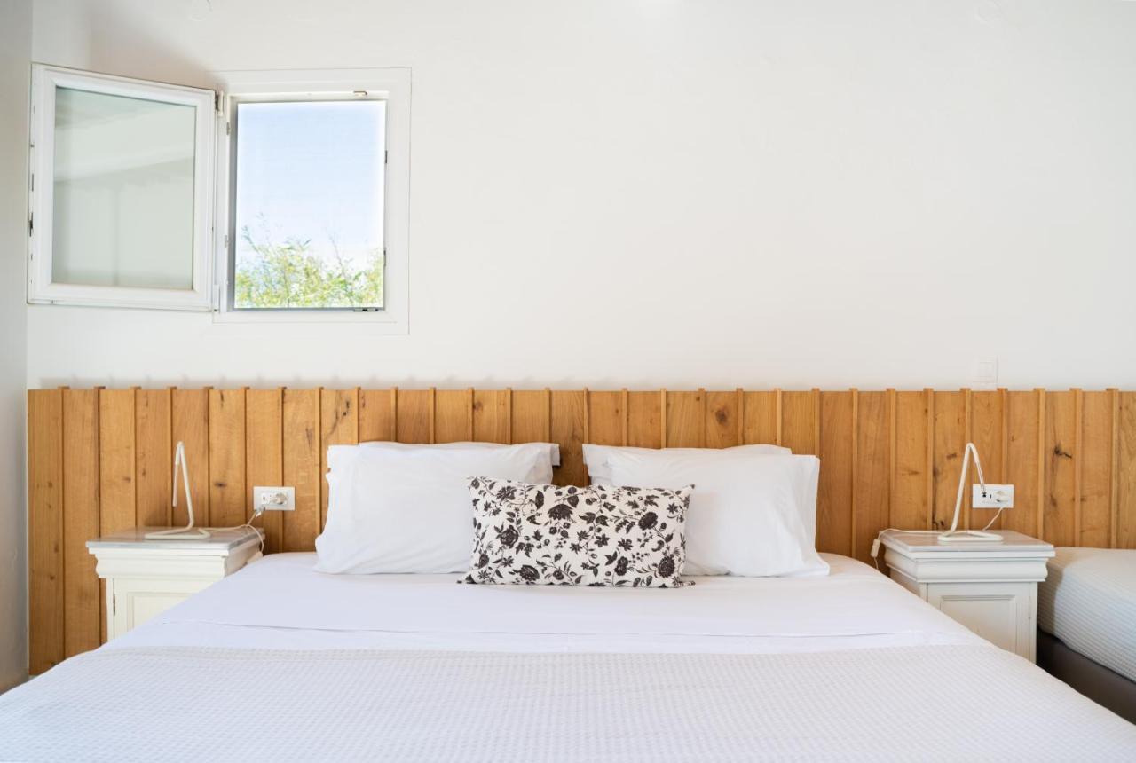 Rhenia Hotel