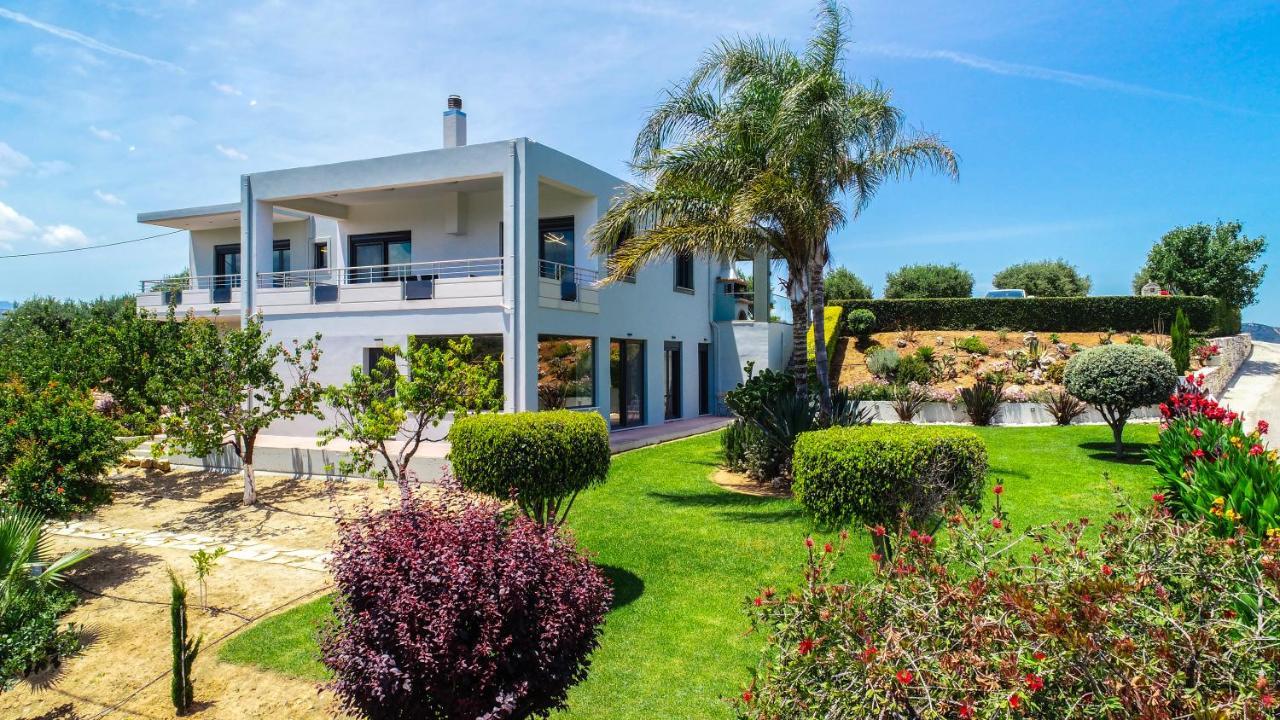 Mythic Olive - Heated Pool - Amazing View Villa *