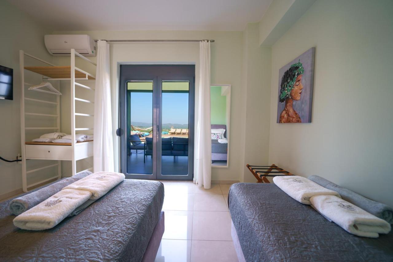 Mythic Olive - Heated Pool - Amazing View Villa *