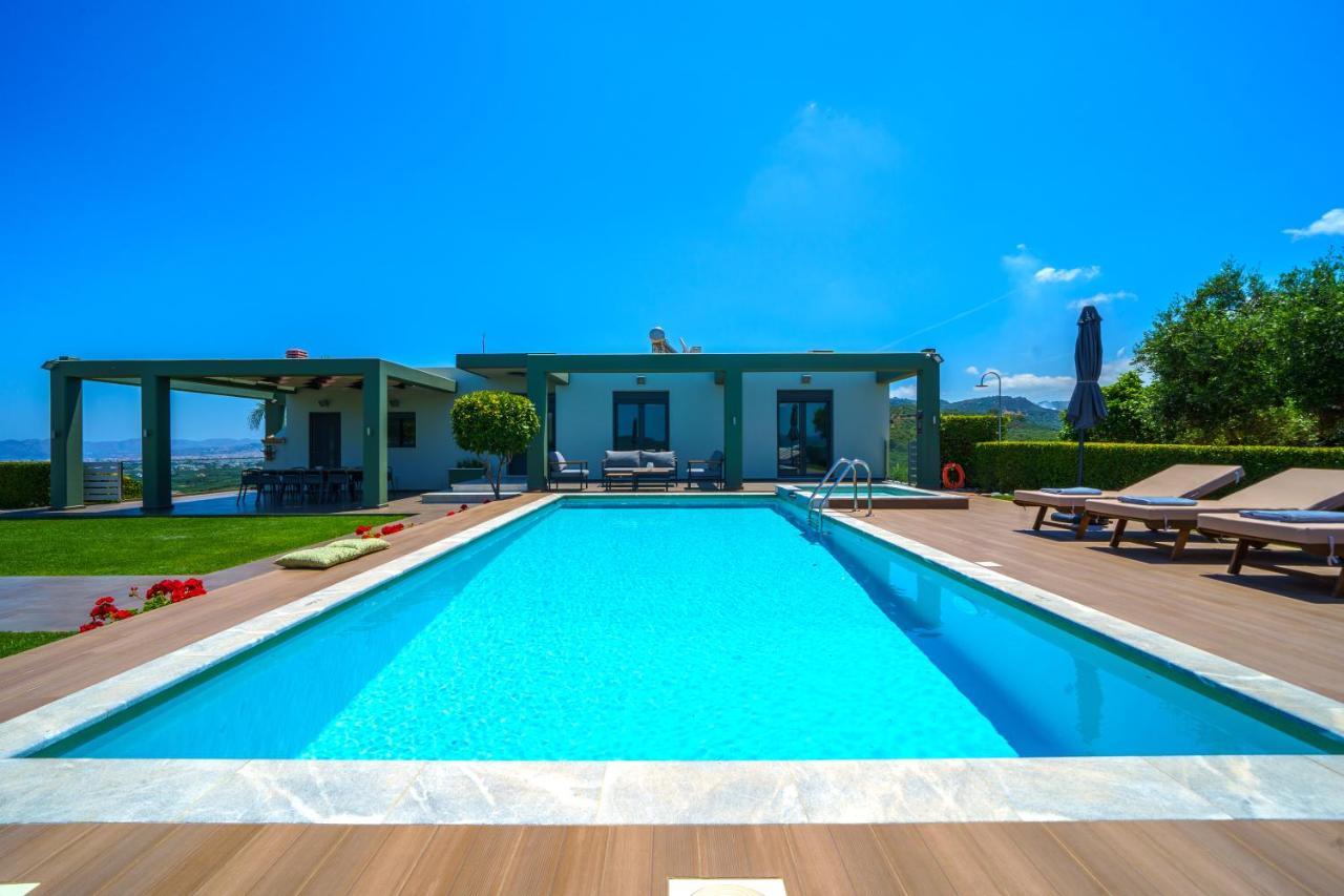 Mythic Olive - Heated Pool - Amazing View Villa Perivolia (Theriso)