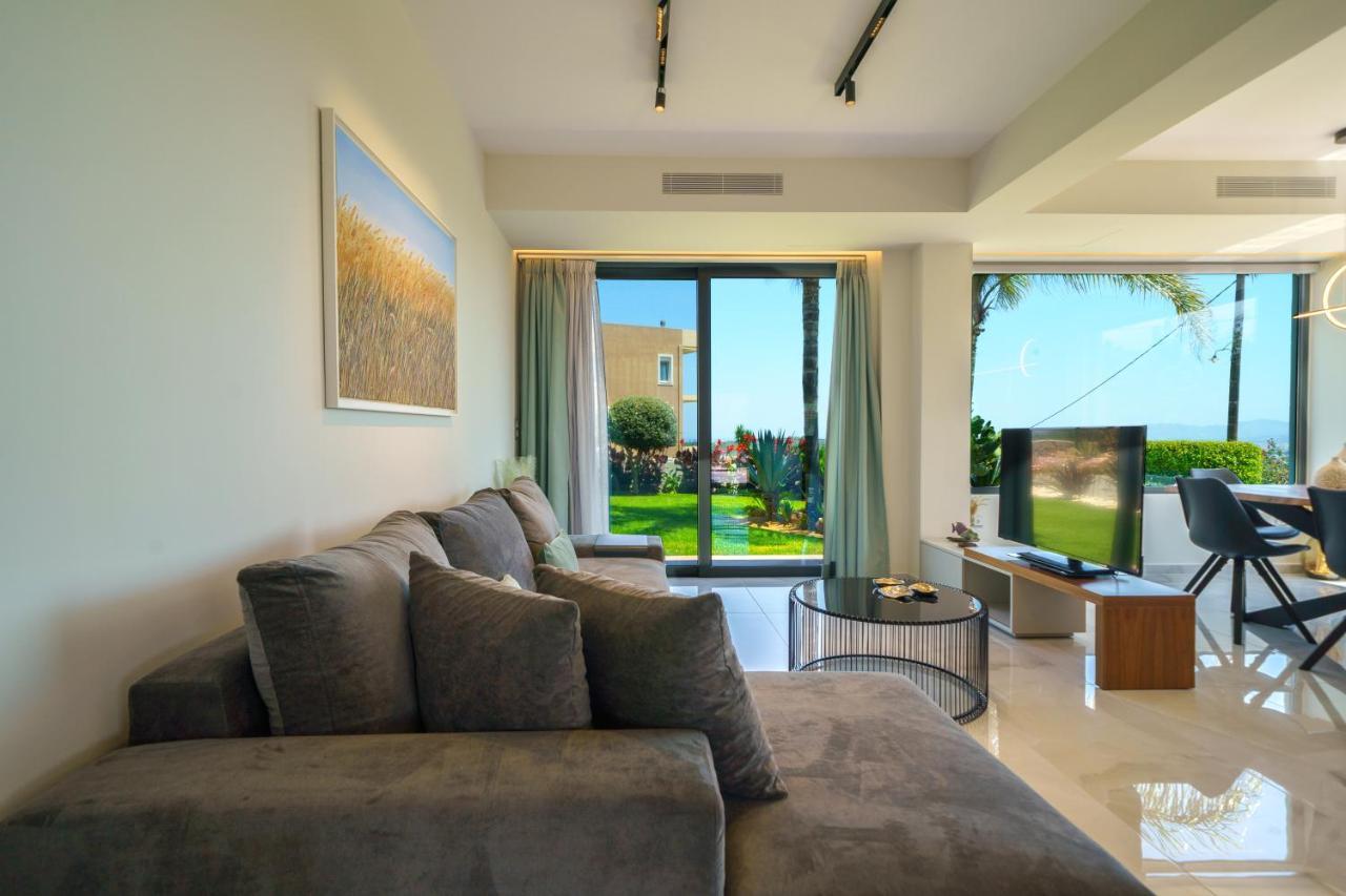Mythic Olive - Heated Pool - Amazing View Villa Perivolia (Theriso)