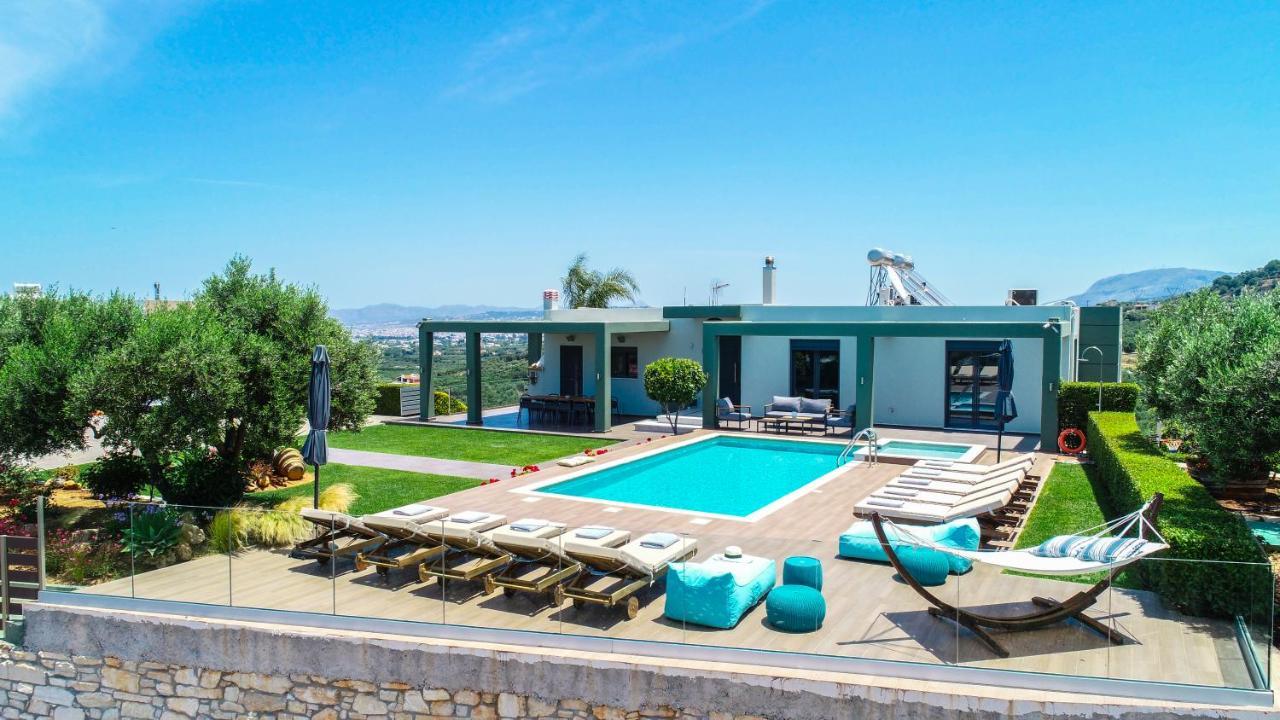 Mythic Olive - Heated Pool - Amazing View Villa Perivolia (Theriso)
