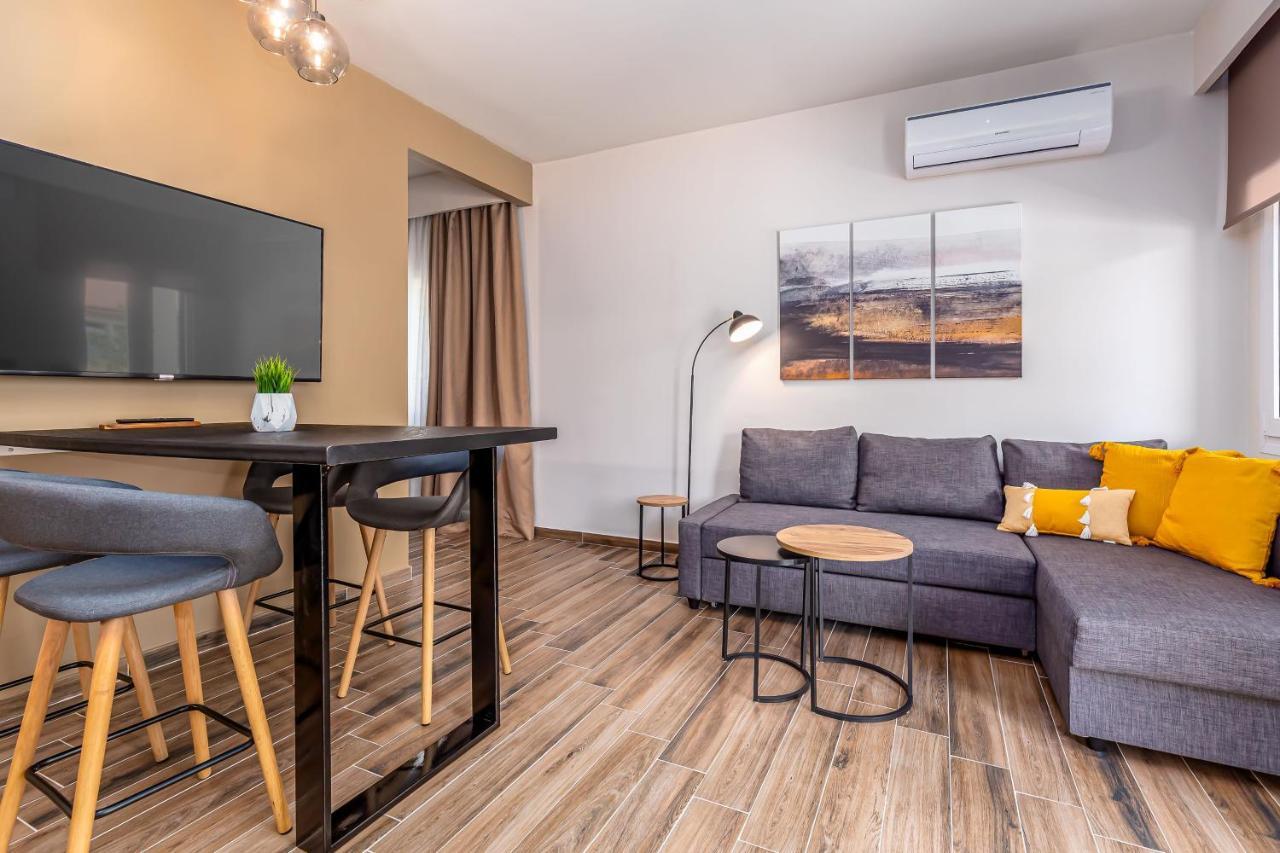 Titus Cfu Apartment