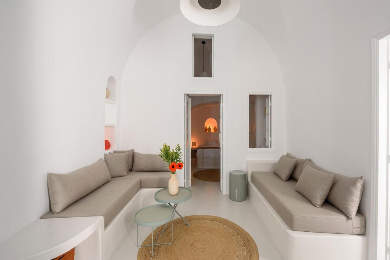 Lcv Lathouri Cave With Heated Plunge Pool Villa Oia (Santorini)