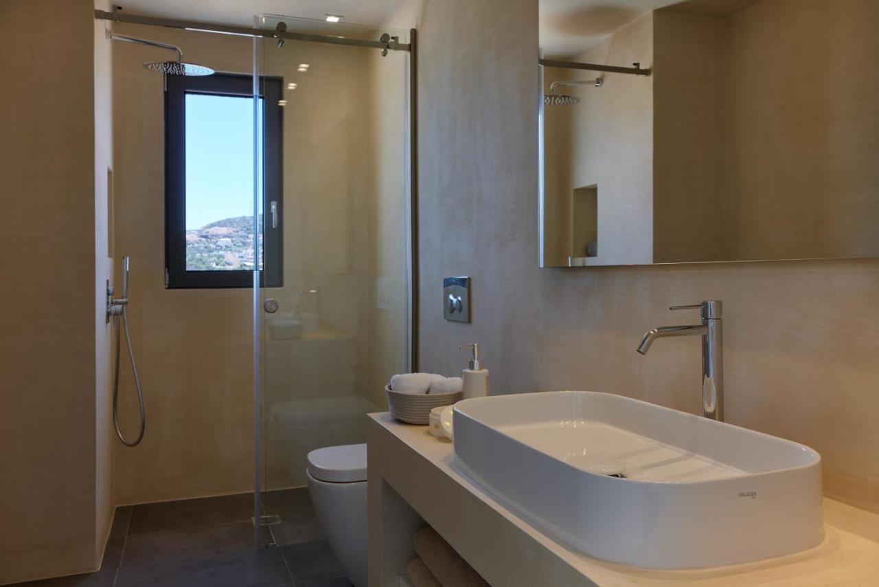 Iremia Seafront Villa, Timeless Lifestyle Villa *