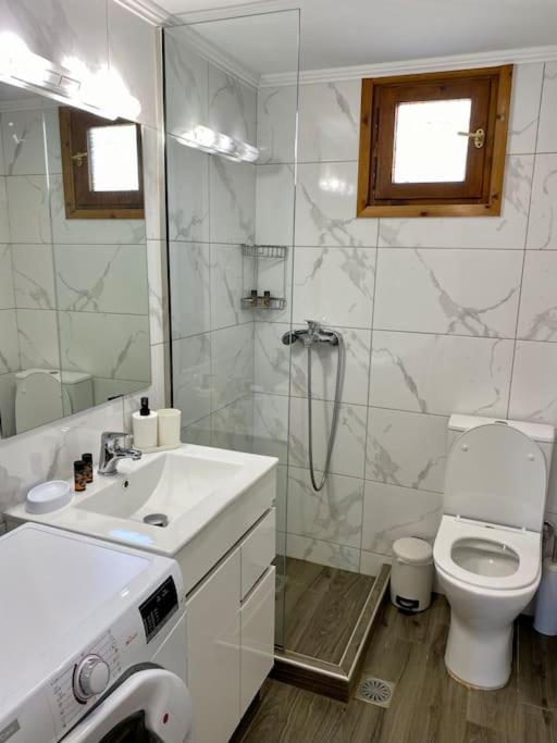 Charming House 8 Minutes Walk From Almyrida *