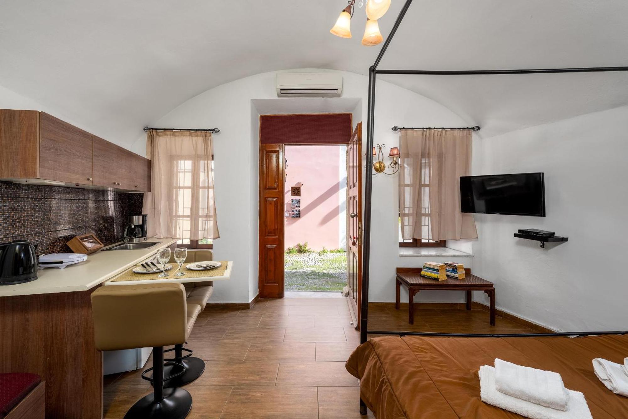 Muses-old Town Apartment *