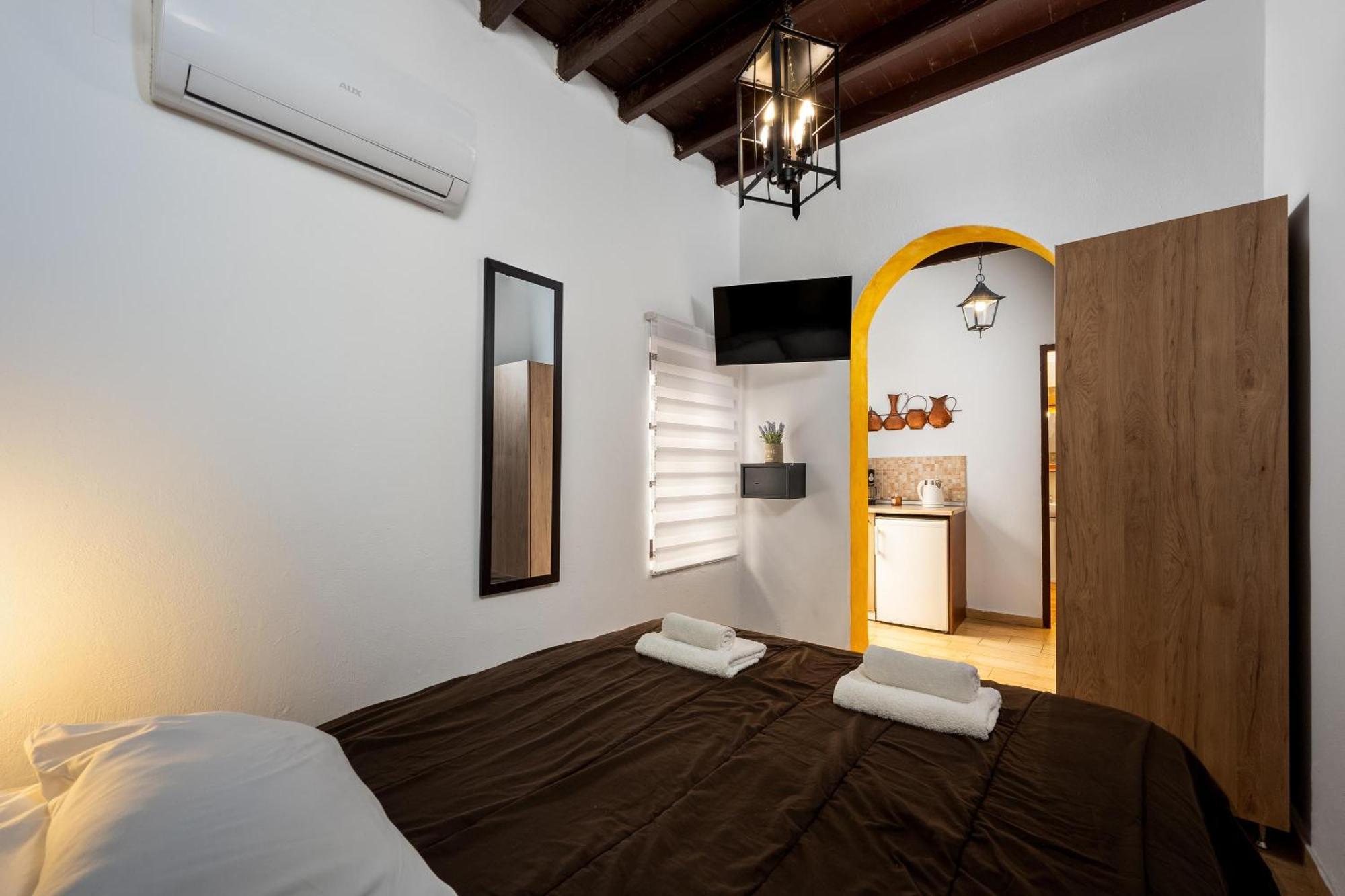 Muses-old Town Apartment