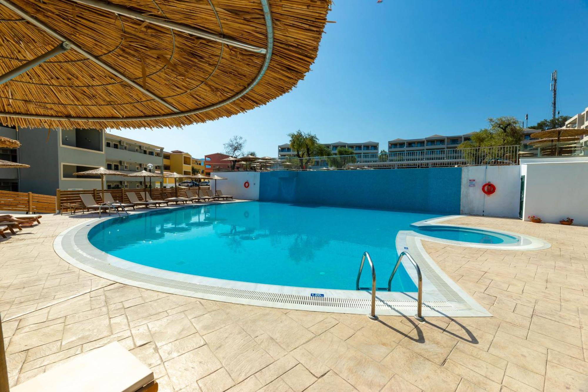 Aparthotel Robolla