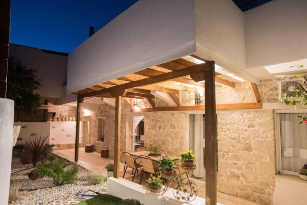 Villa Agapi 2 *