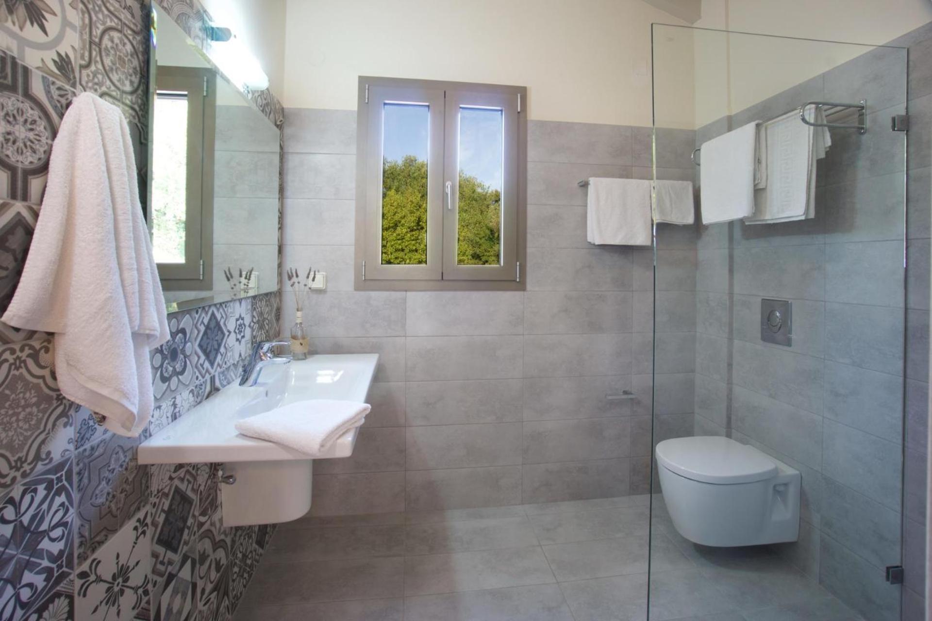 Villa Vryonis By Vintage Travel *