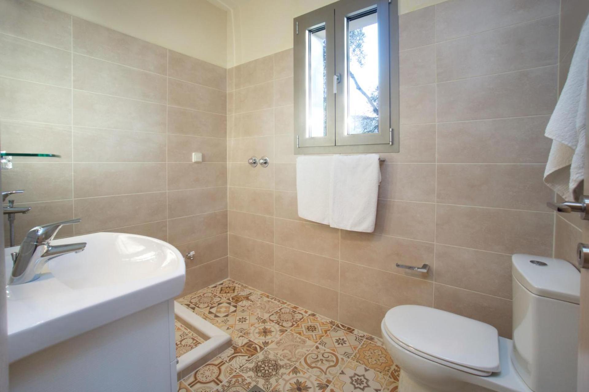 Villa Vryonis By Vintage Travel *