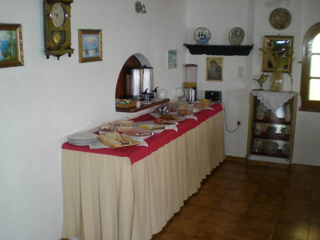 Hotel Triton