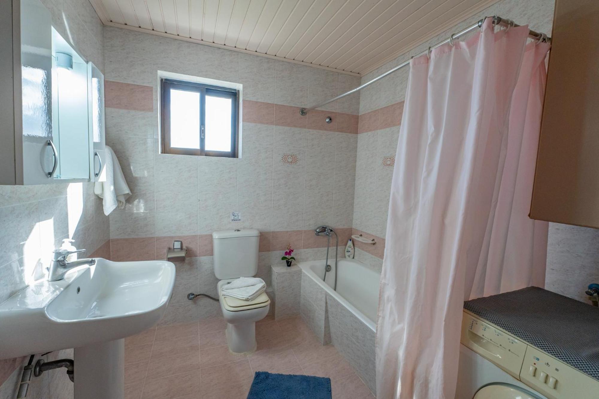 Ocean Breeze Apartment * Kypseli