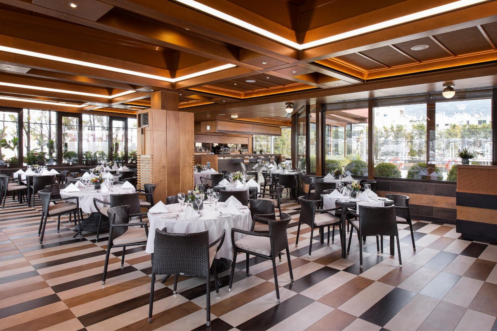 Crowne Plaza Centre By Ihg Hotel 5*
