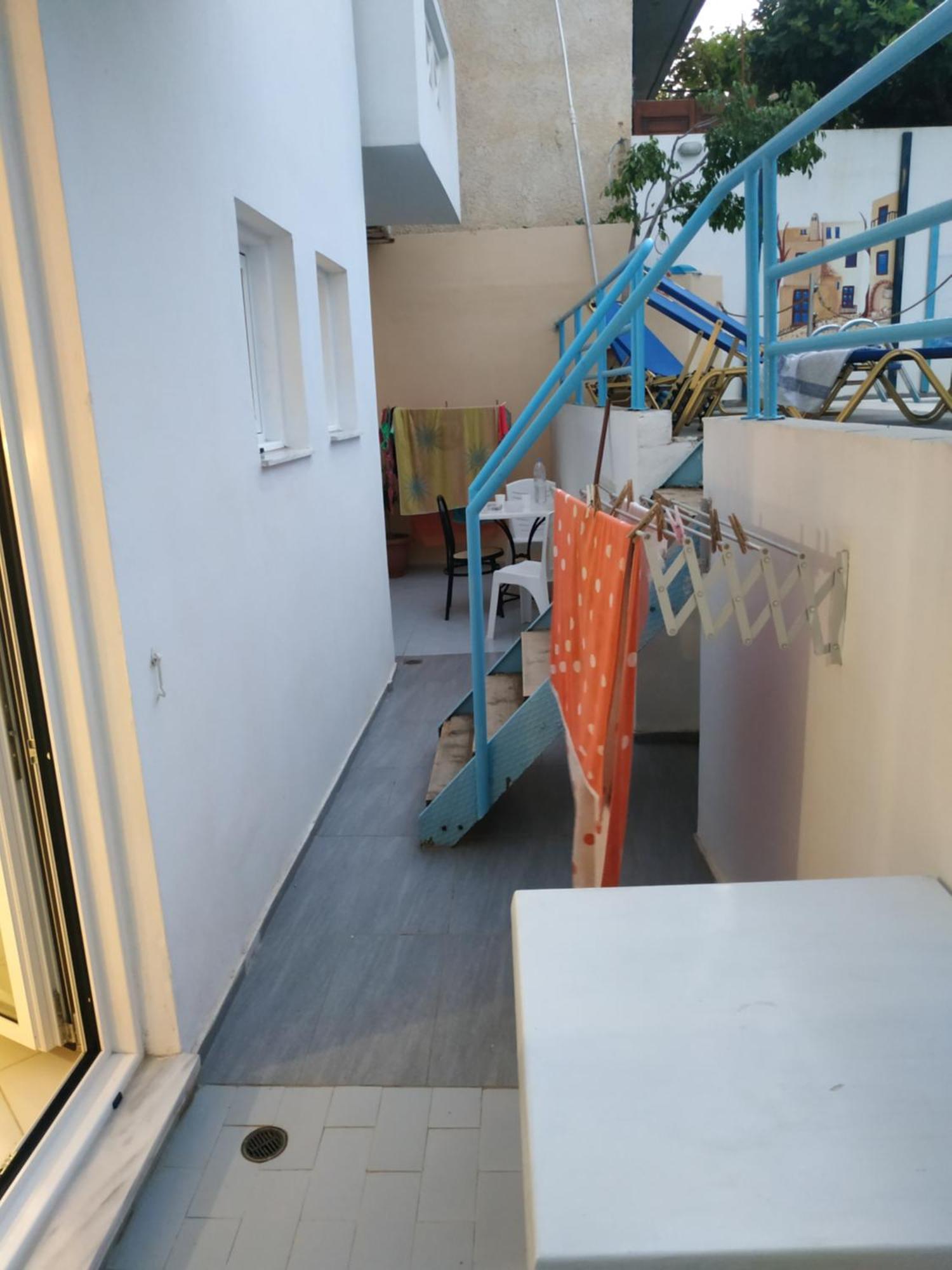 Renia Aparthotel 3*