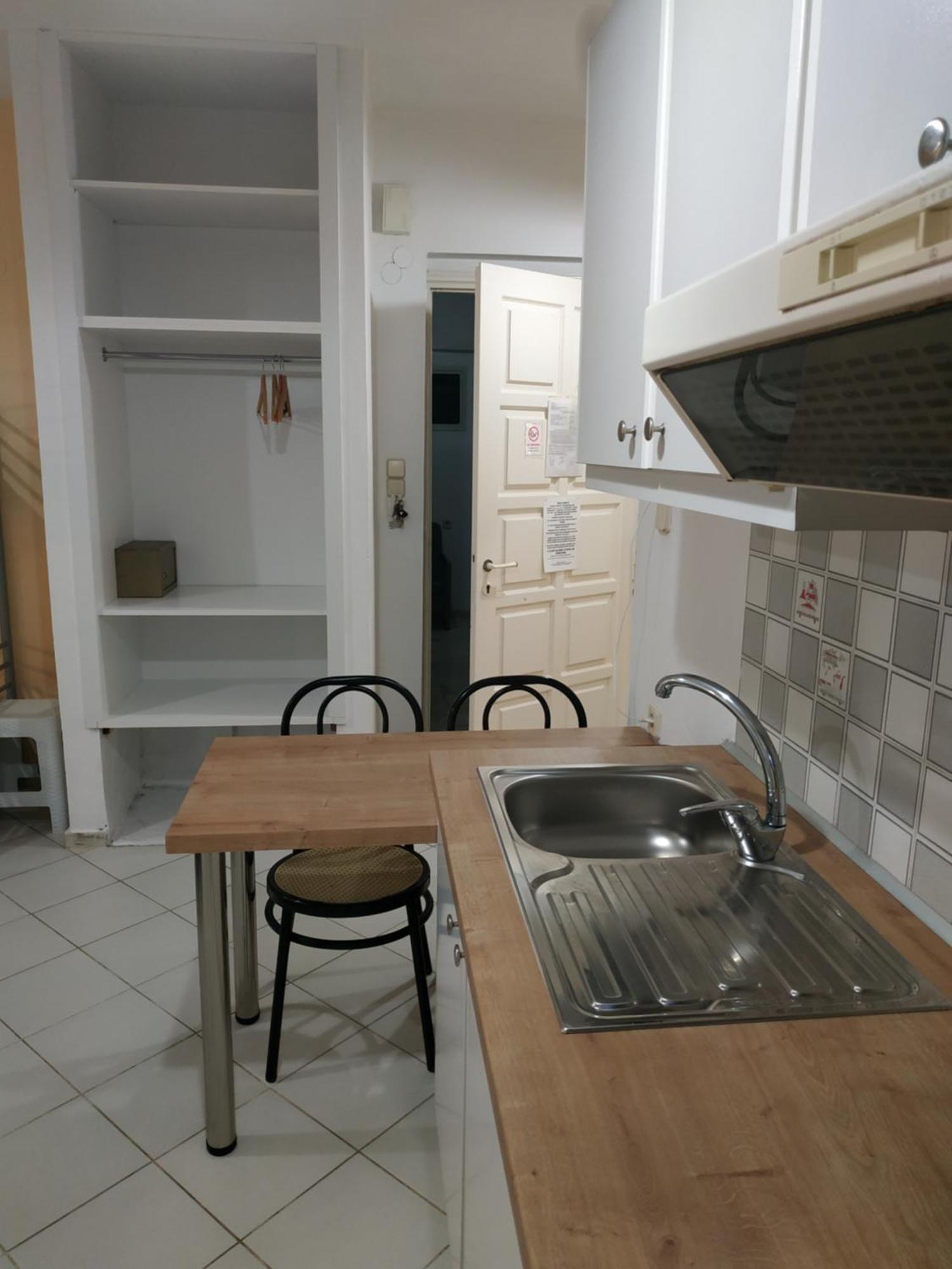 Renia Aparthotel