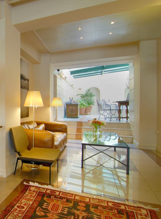 Philippos 3* Athens