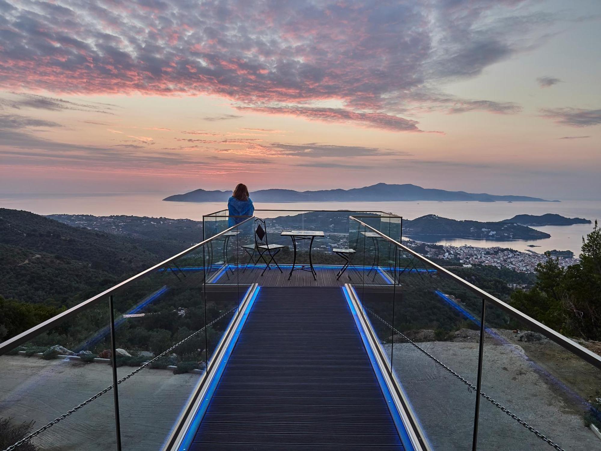 Sky Sea 5* Skiathos Town