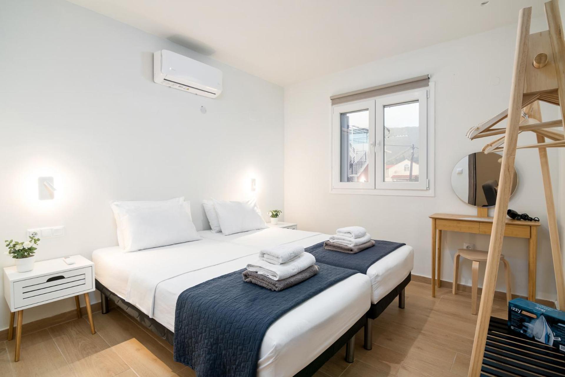 Windrose - Shared Pool Apartment