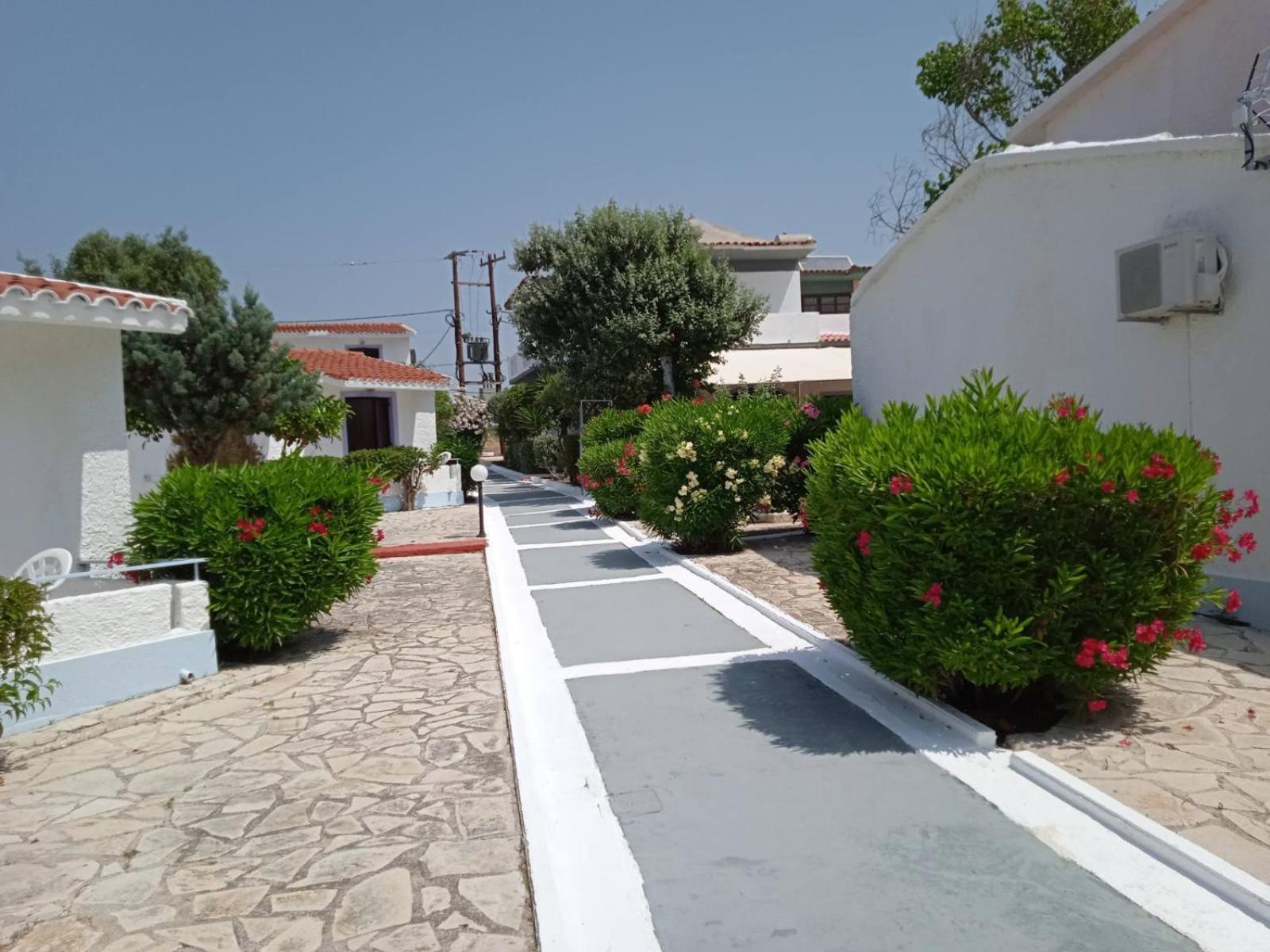 Kefalonia & Hotel 2*