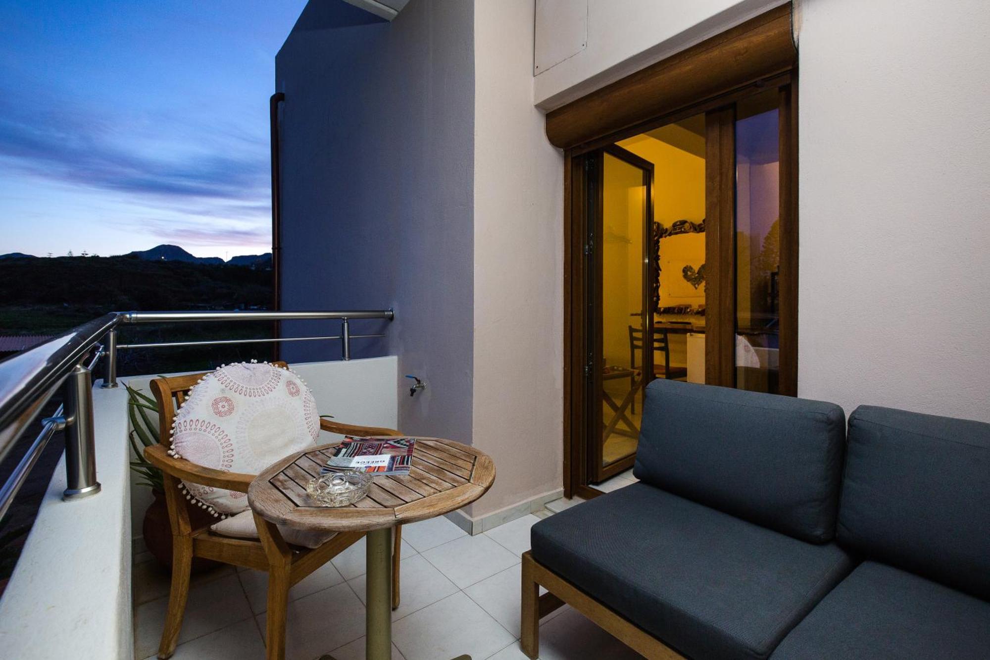 Arodamos & Apts Aparthotel 3*