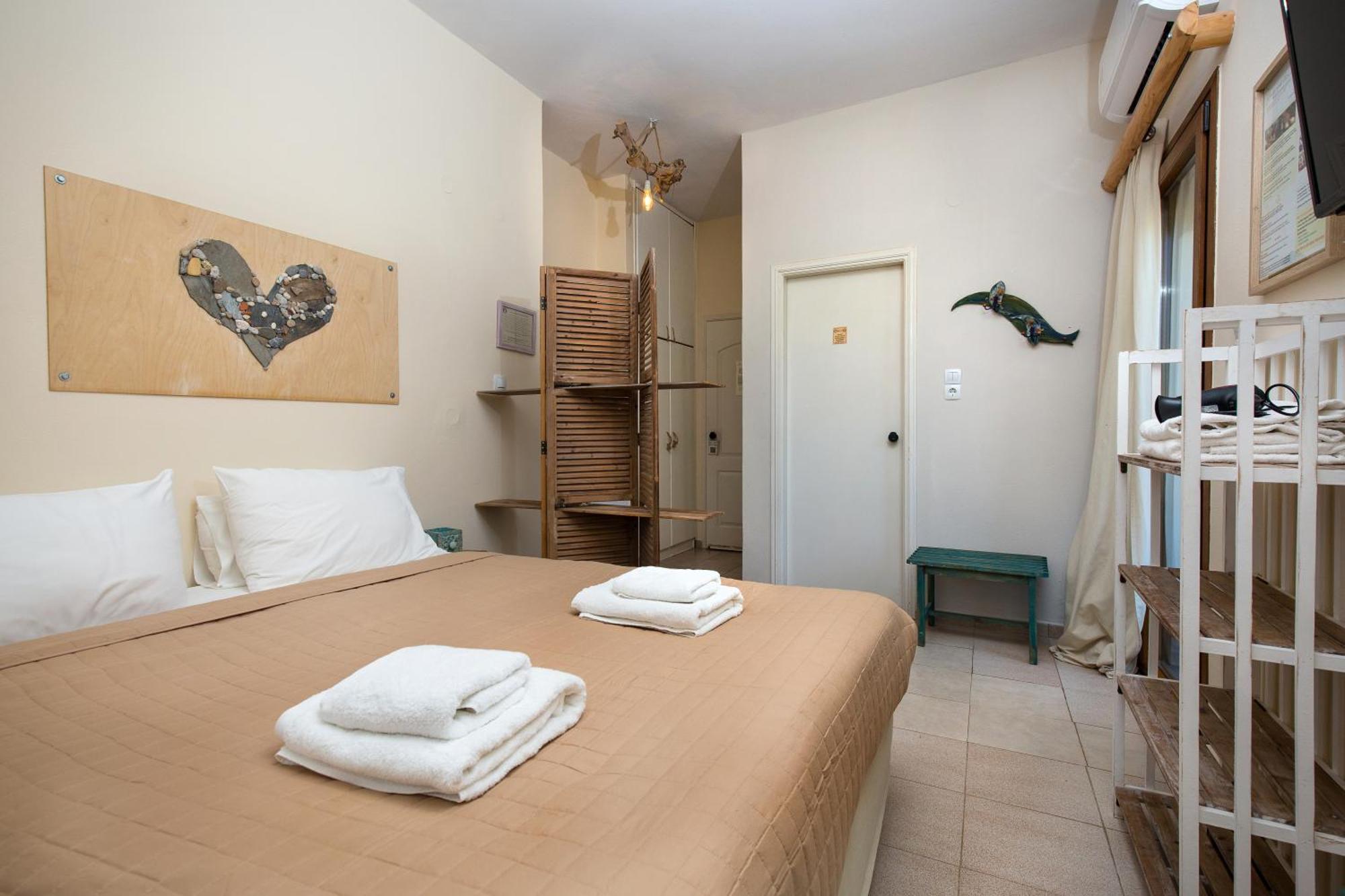 Arodamos & Apts Aparthotel