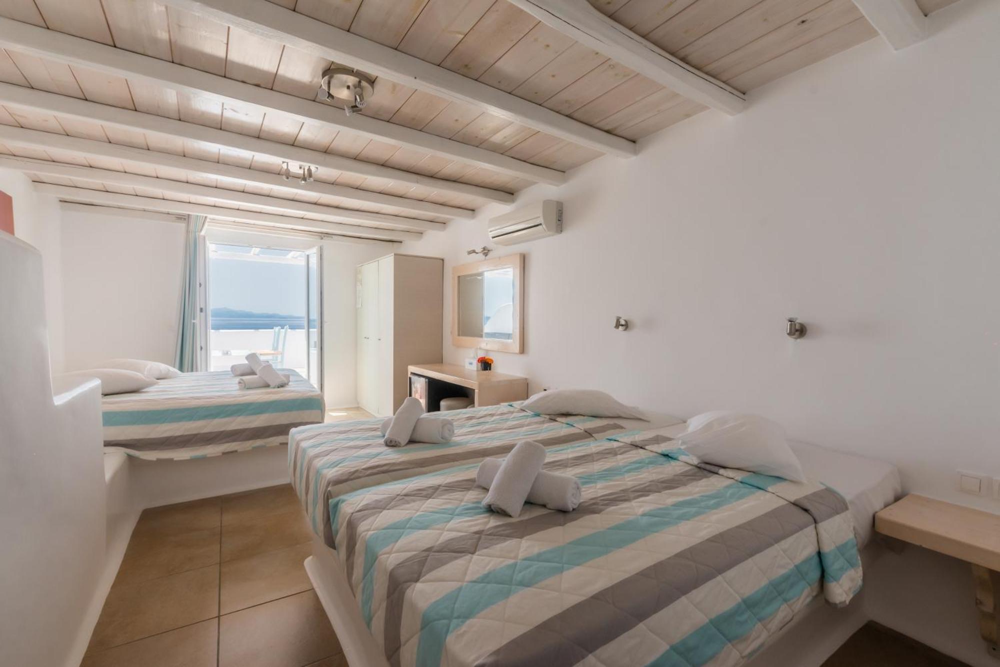 Paradise Hotel 2*