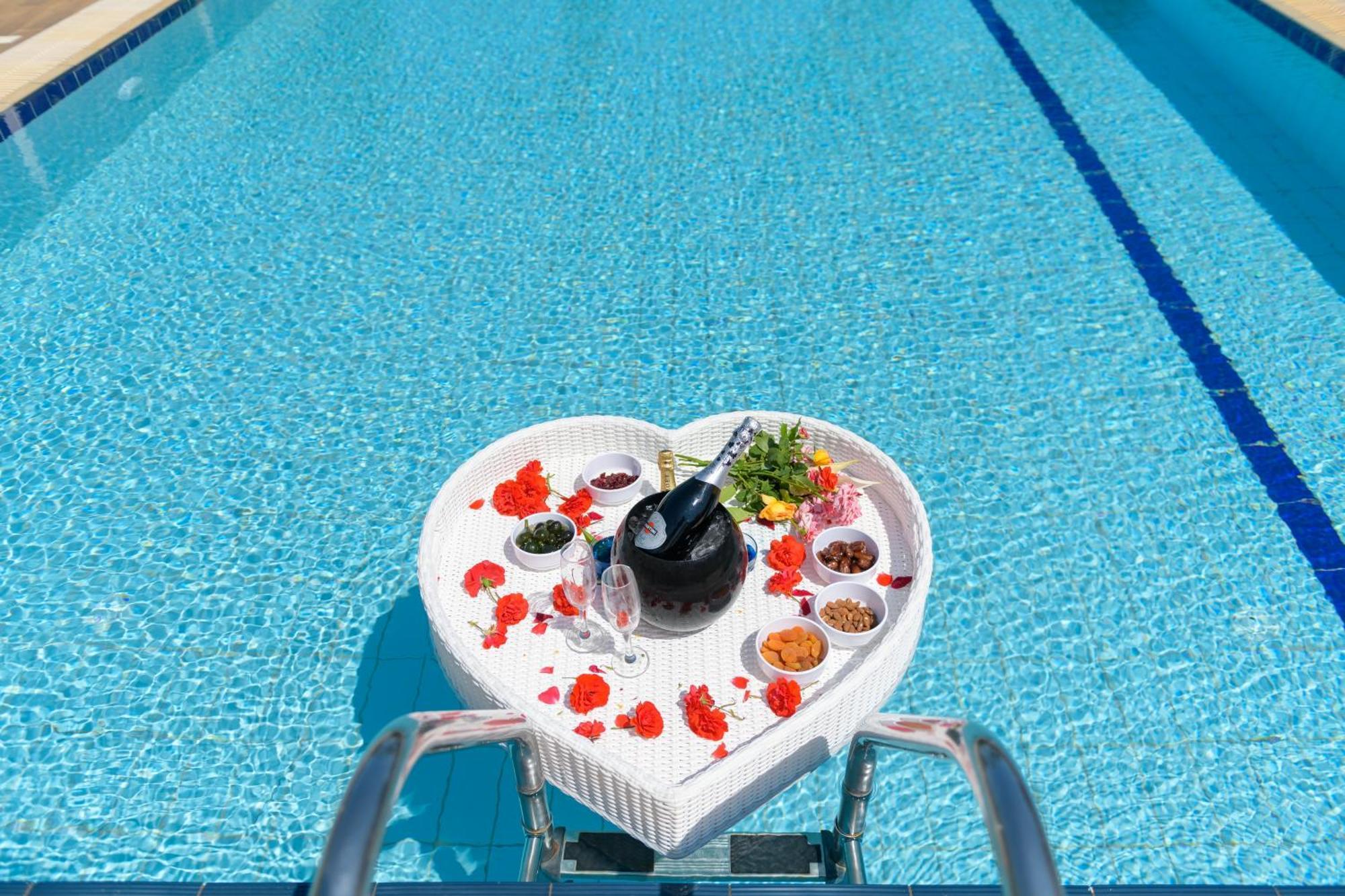 Natura Park Village & 5*