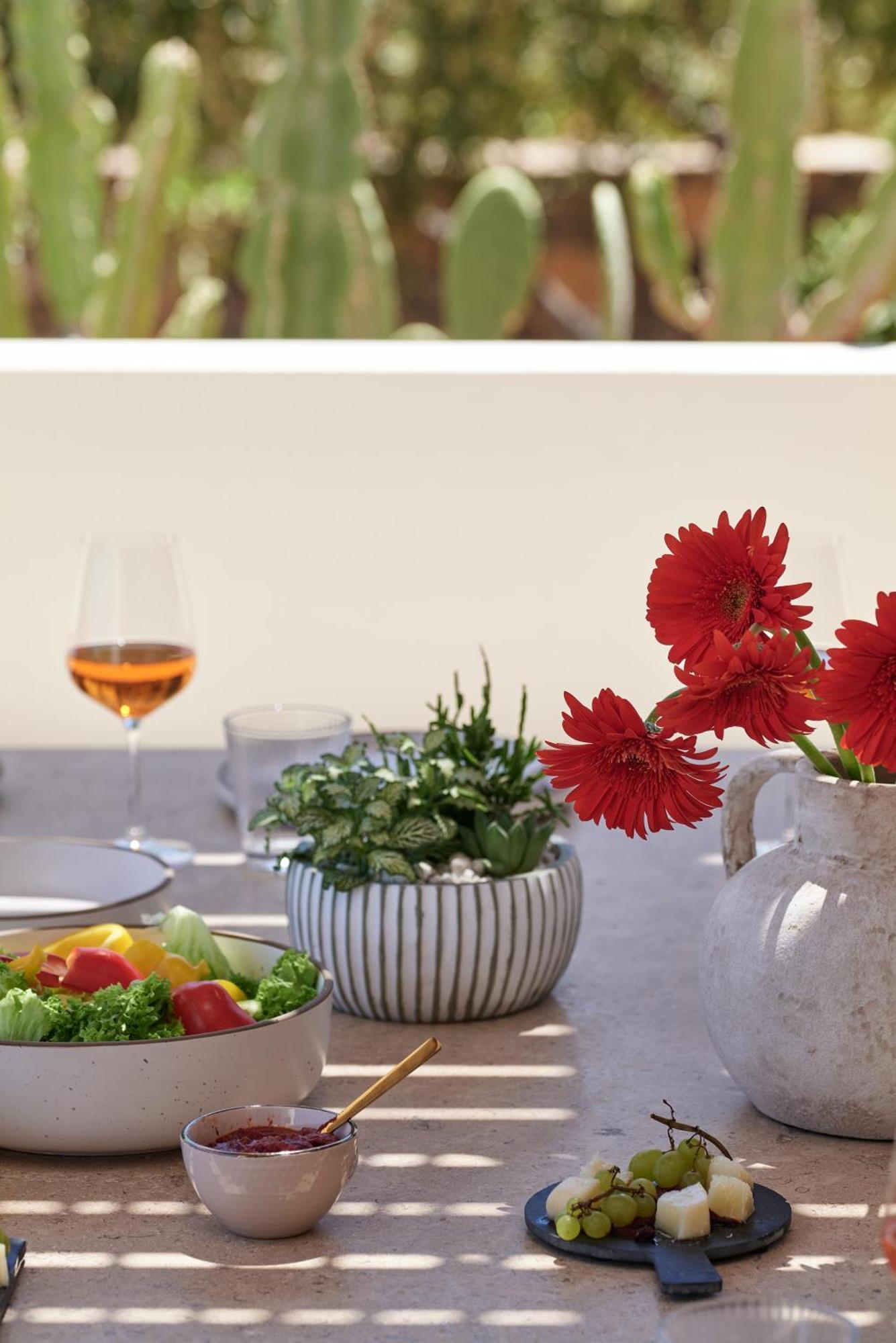 Iremia Seafront Villa, Timeless Lifestyle Villa *