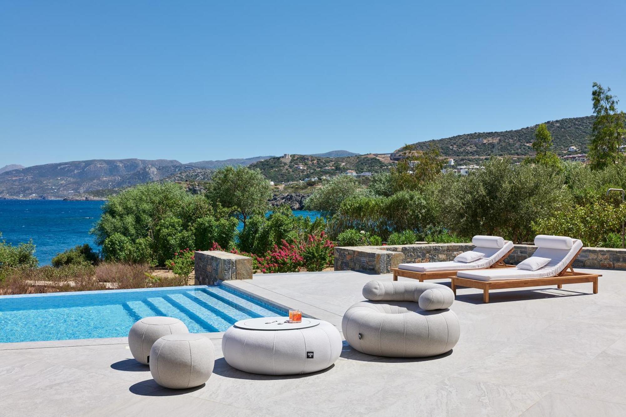 Iremia Seafront Villa, Timeless Lifestyle Villa *
