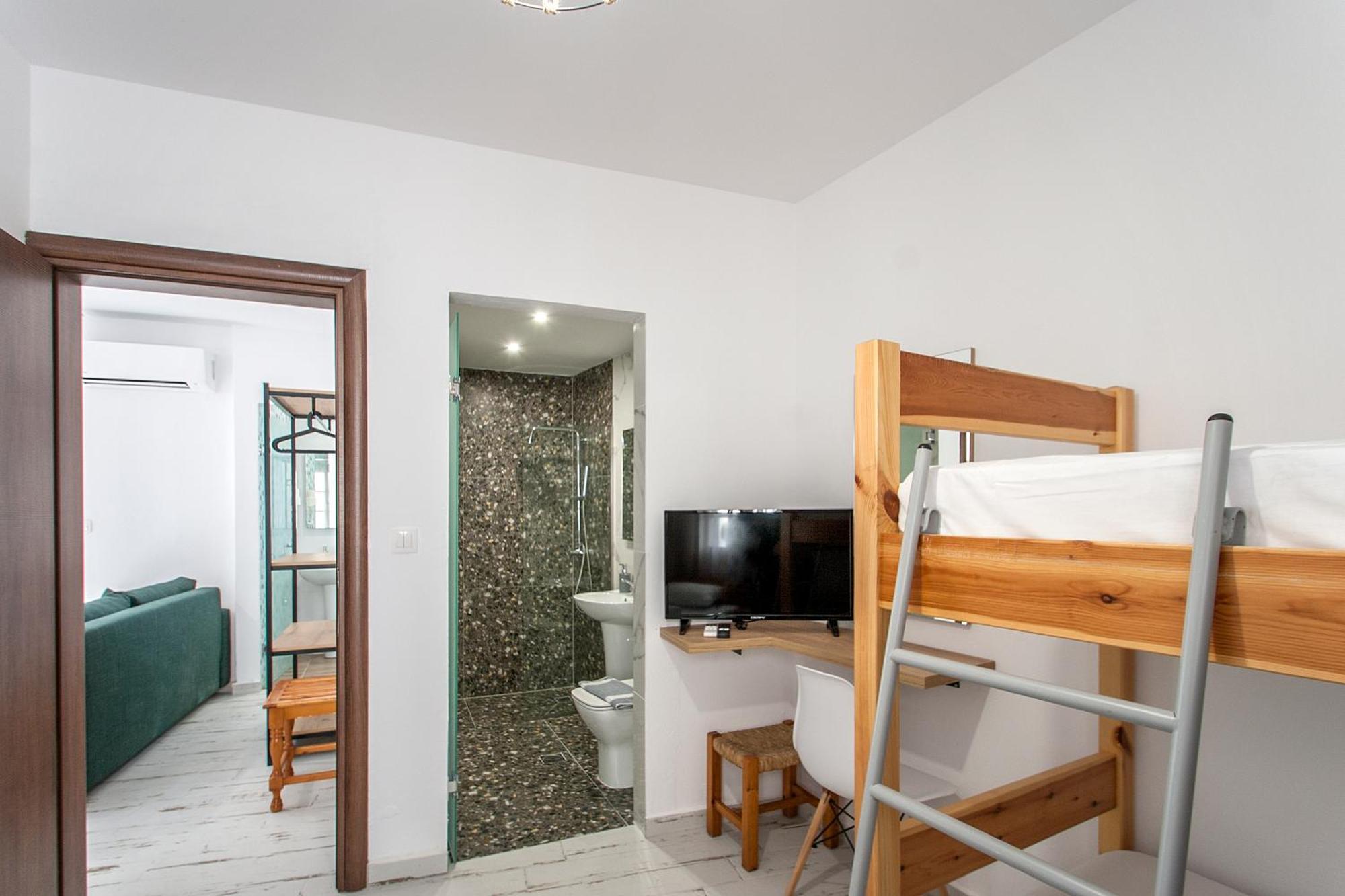Eliza 2* Skiathos Town