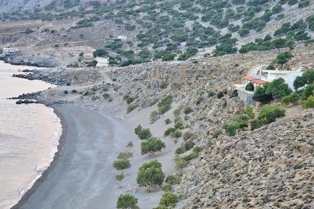 Amazing Seafront House With Private Beach Apartment Paranimfoi