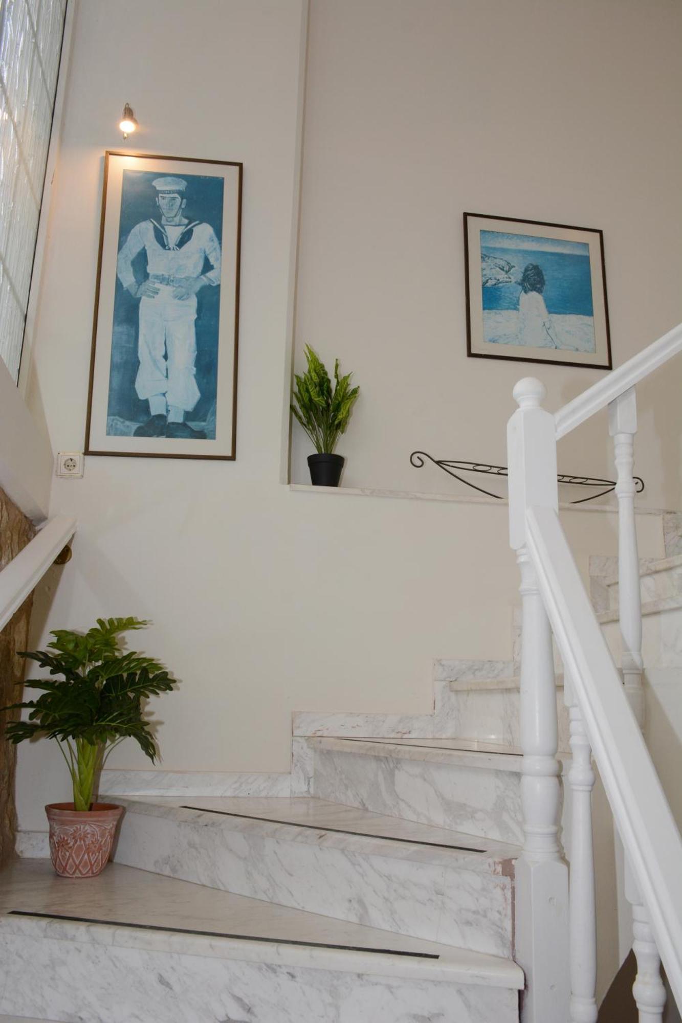 Villa Athina's With Heated Pool