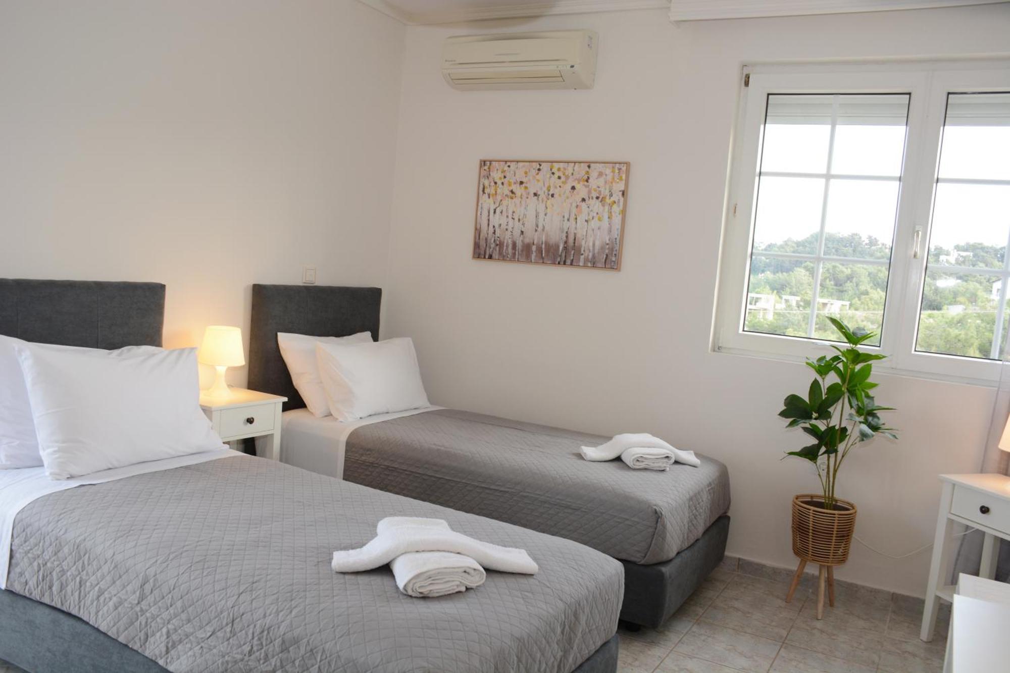 Athina's With Heated Pool Koskinou (Rhodes)