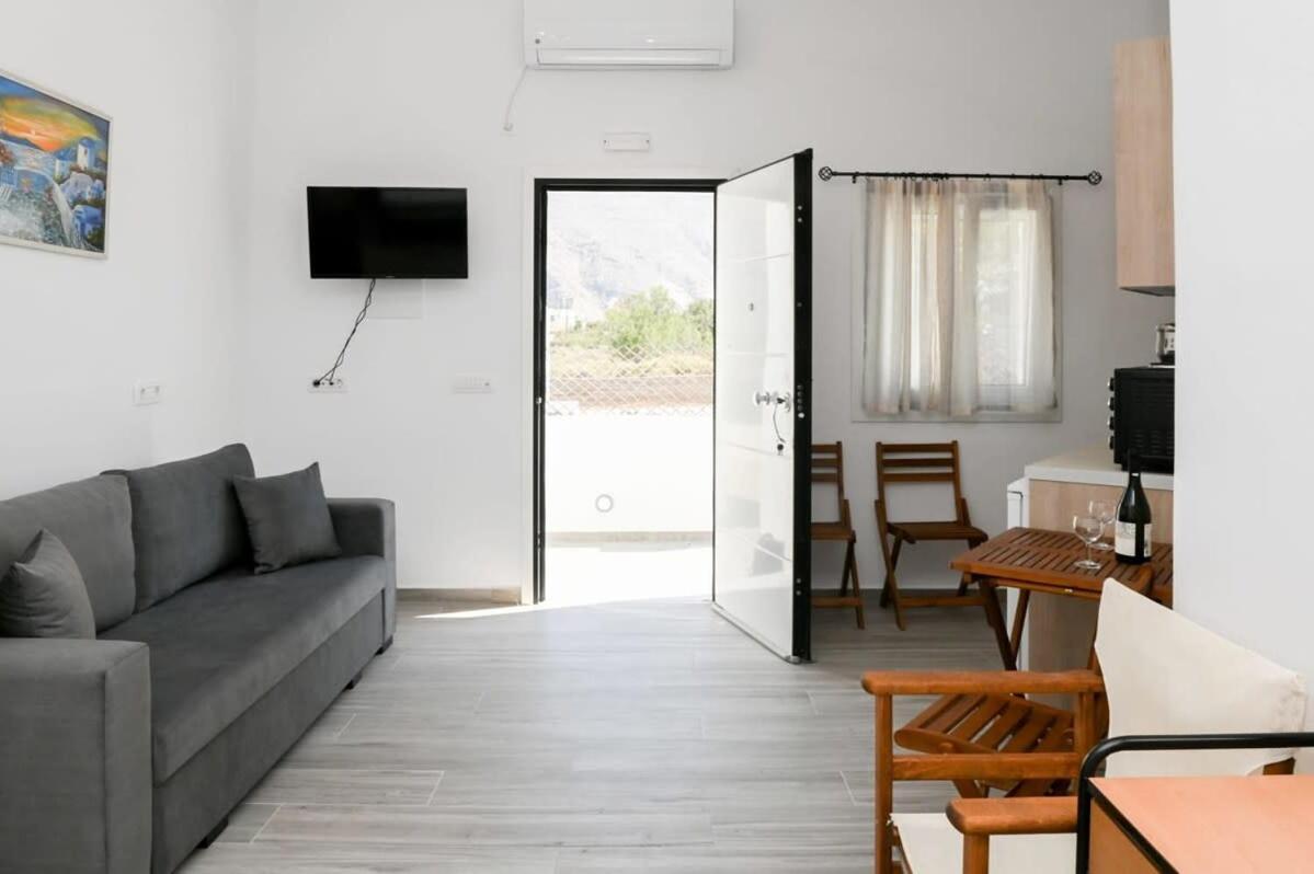 Apartment Dreamy Santorini Studio Just 50m From The Perissa (Santorini)